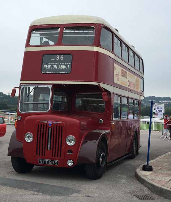 Devon General AEC Regent III Weymann DR679
